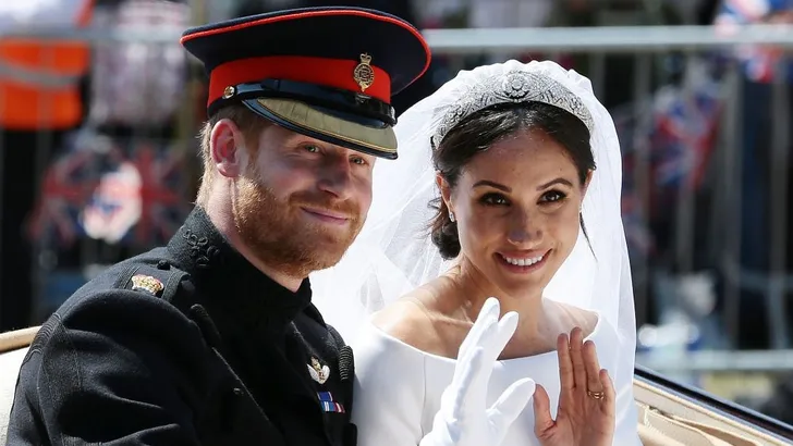 Bling! Dit zijn de trouwtiara's van de Windsors