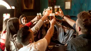 Wil je in 2026 minderen met alcohol in je social leven? Zó doe je dat