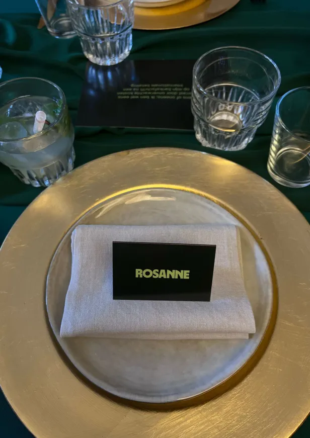 Een foto van de tafelschikking 