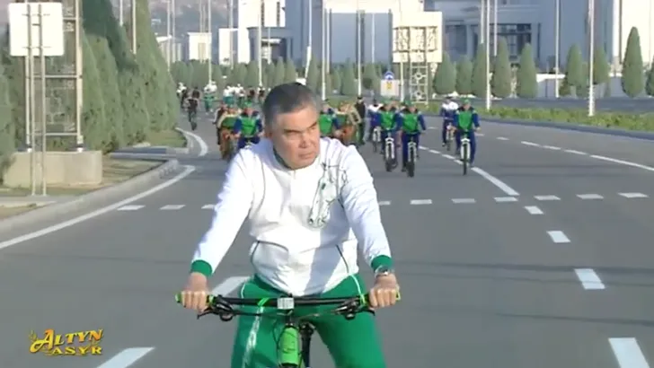 Kritiek op UCI om onderscheiding staatshoofd Turkmenistan