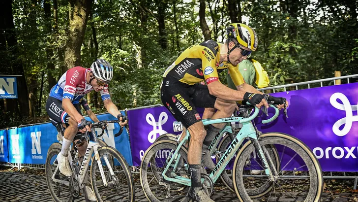 Boonen over kritiek Van Aert aan Van der Poel: 'Nergens voor nodig, die uithaal'