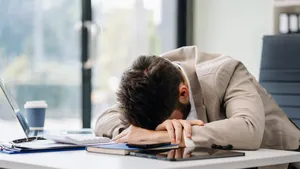 1 op de 6 Nederlanders kampt met stress op werk volgens nieuw onderzoek van het TNO en CBS.