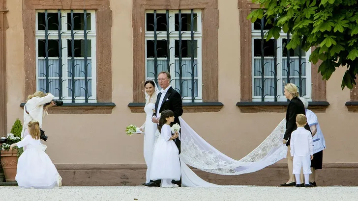 Als de liefde wint: prins Gustav getrouwd met zijn Carina! 