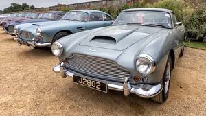 Hij kocht een ‘wrak’ voor 1000 euro, nu is die Aston Martin 1 miljoen waard