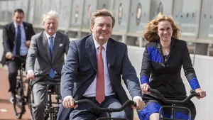 De koning op de fiets