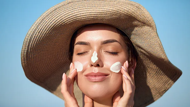 Deze fijne SPF beschermt tegen UV-straling en blauw licht