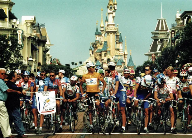 De Tour van 1994 ging van start in Disneyland Parijs