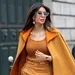 oranje streetwear style vrouw outfit