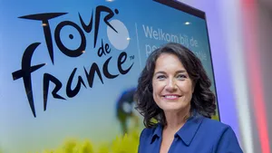 dione de graaff, presentatrice van de avondetappe
