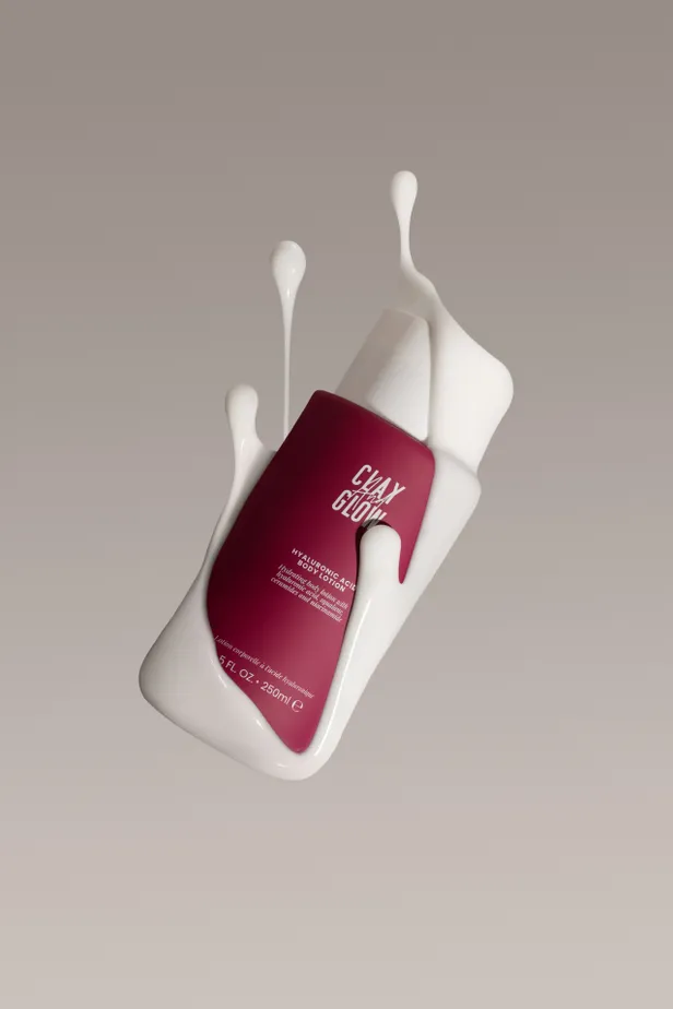 Hydrating body lotion van Clay and glow | €29,95 