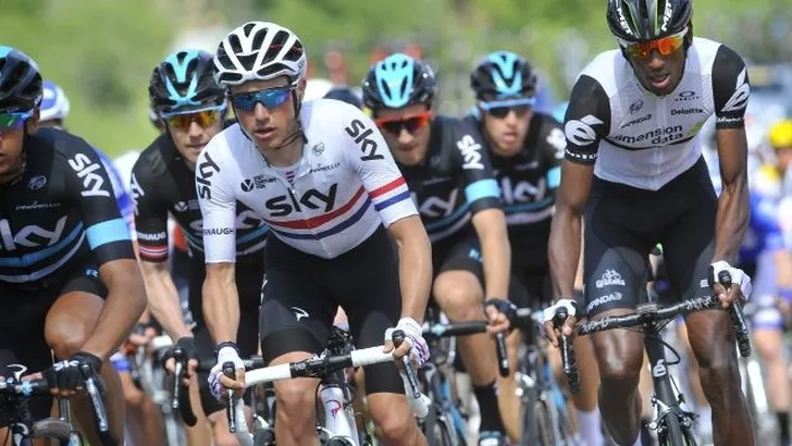 Kennaugh valt uit in Californië met sleutelbeenbreuk