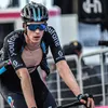 Giro | Arensman verliest tijd en gaat nu voor dagzeges: 'Ik maakte een foutje door te gaan pissen'