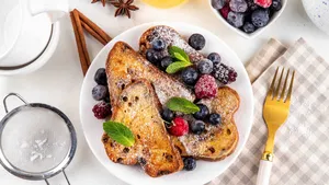 Wentelteefjes van overgebleven kerstbrood