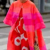 Deze jurk bewijst: roze en rood zijn dé kleuren van de zomer | Elegance