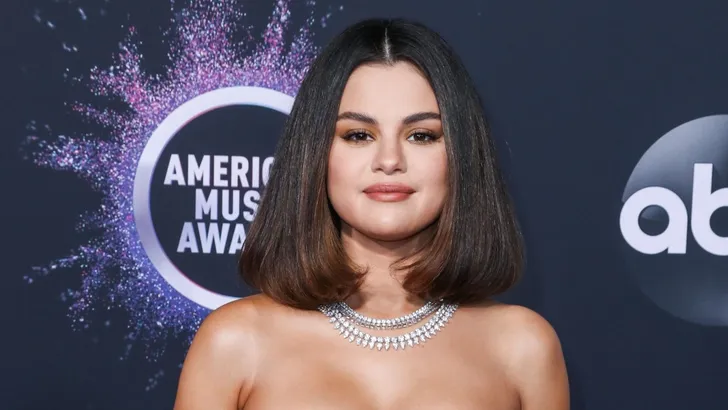 Selena Gomez deelt sneer uit naar ex-vriend Justin Bieber in nieuw album