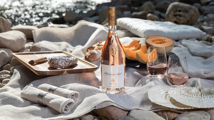 Is Whispering Angel rosé de hype waard? 