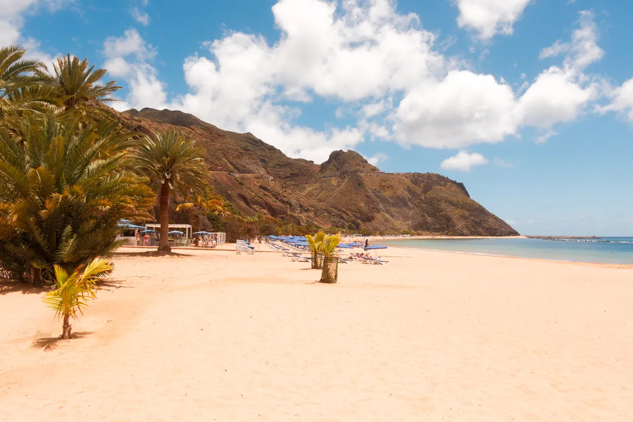 Playa de las Teresitas is een van de mooiste stranden van Tenerife.