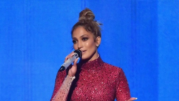 Wil je zien: moeder Jennifer Lopez danst uitzinnig bij concert dochter