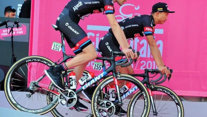 Starttijden favorieten voor de dagzege en klassementsmannen