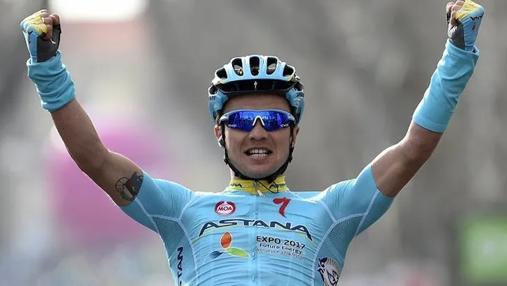 Lutsenko sprint in leiderstrui naar ritzege Tour of Hainan