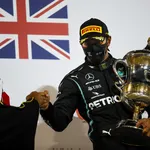 Soapserie over: Lewis Hamilton tekent bij voor 2021.