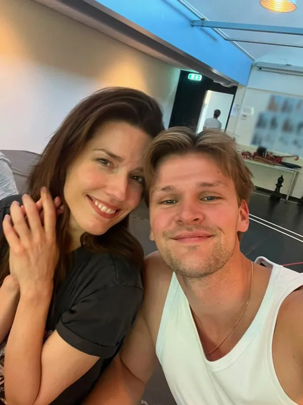 Calvin Kromheer en Renée van Wegberg tijdens de repetities van Titanique. 