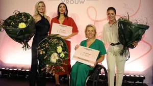 Ananda van Doorn wint 'Ondernemende Vrouw 2023' award