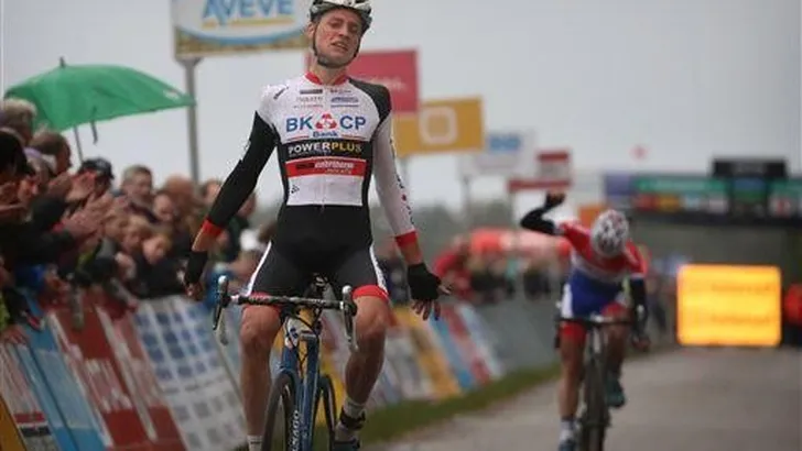 Van der Poel sterk naar overwinning Superprestige