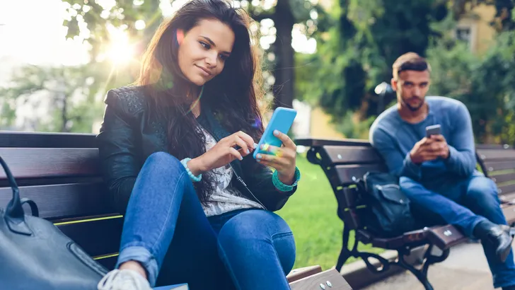 Wat je wel en niet moet sturen als openingszin naar je Tinder-match