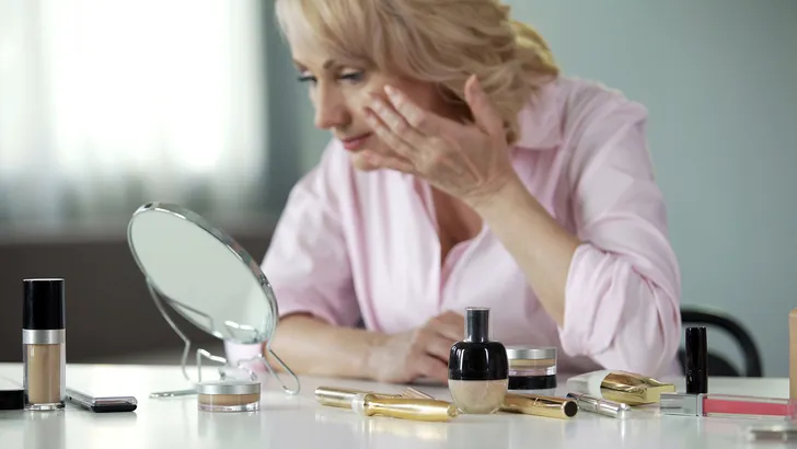Zo trap je er niet in: 5 make-up valkuilen waardoor je ouder lijkt