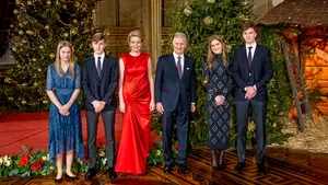 Josine van Modekoningin Máxima over Mathilde als kerstbal 