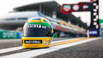 Actieve F1-coureur bood volgens verzamelaar 1 miljoen dollar op Ayrton Senna-helm