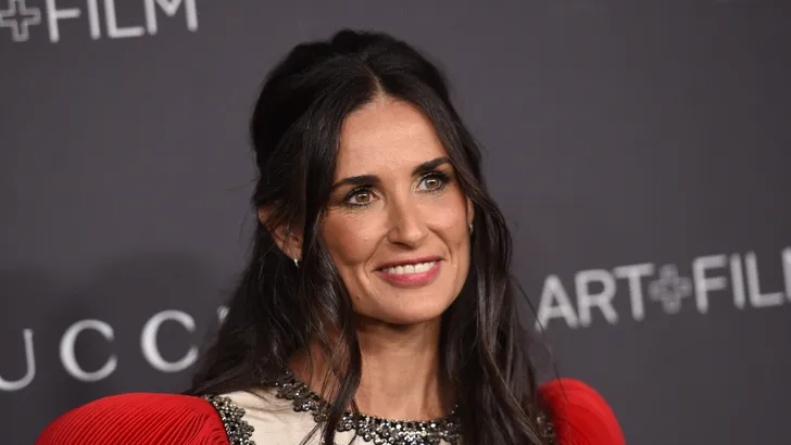 Dief koopt luxe spullen van creditcard Demi Moore