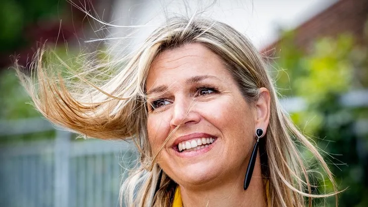 7X Royals in een prachtig damespak