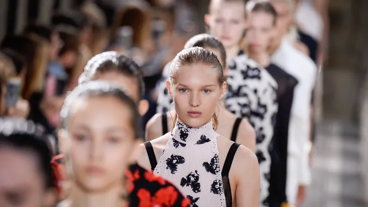Zien: eerste beelden Lancôme x Proenza Schouler