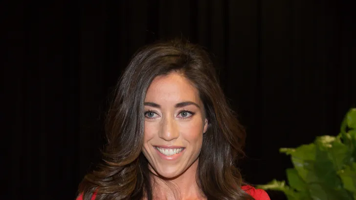 Naomi van As beleeft angstige momenten door ziekenhuisopname dochter