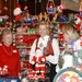 Gezellig: koninginnen op de kerstmarkt