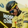 Simon Yates geniet weer van wielrennen na koolhydraatrevolutie: 'Twee eieren als ontbijt en dan op pad, vijf of zes uur. Nu berg rijst als ontbijt' | Wieler Revue