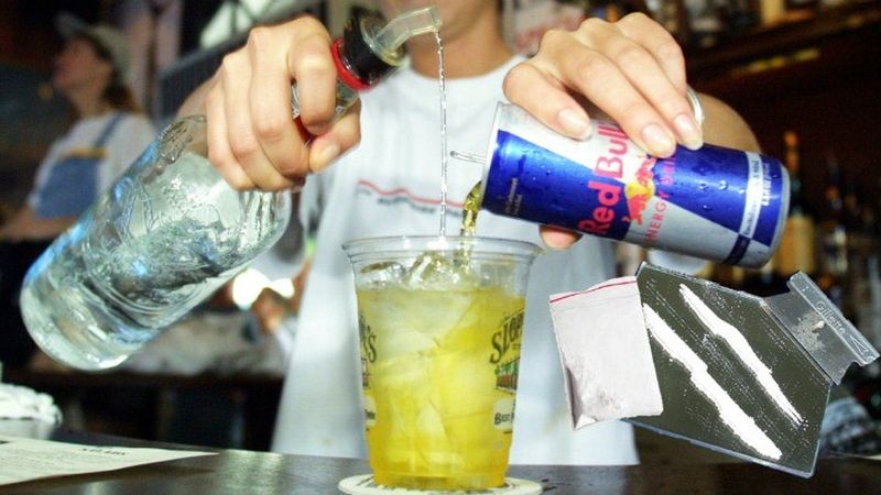 Onderzoek Vodka Red Bull Doet Hetzelfde Met Je Brein Als Cocaine Nieuwe Revu