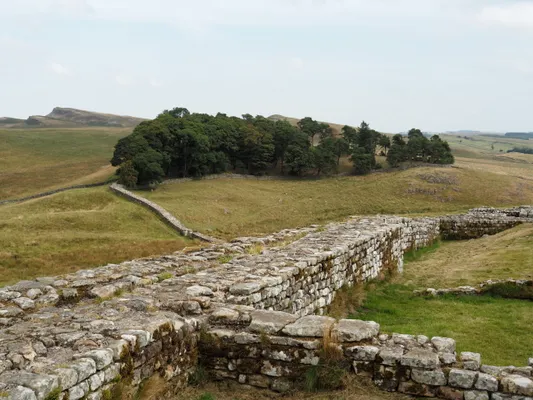 De muur van Hadrianus is bijna 2000 jaar oud.J