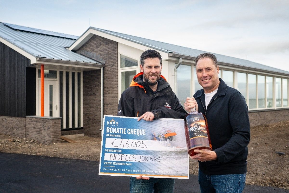 Recordopbrengst voor de KNRM: Nobel Ameland schenkt ruim 46.000 euro aan nieuw reddingstation