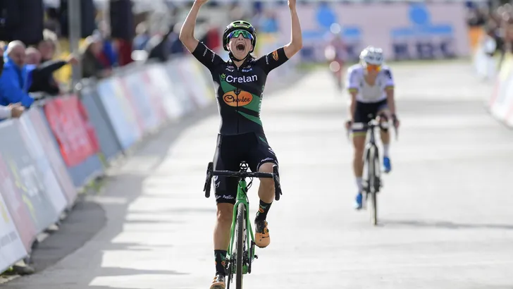 Maud Kaptheijns ongenaakbaar in wereldbekercross Koksijde 