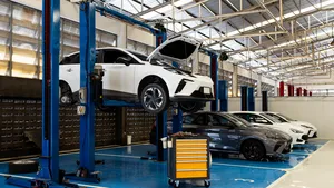 Grootschalige analyse van pechstatistieken toont aan dat elektrische auto's aanzienlijk minder vaak stranden dan modellen op benzine