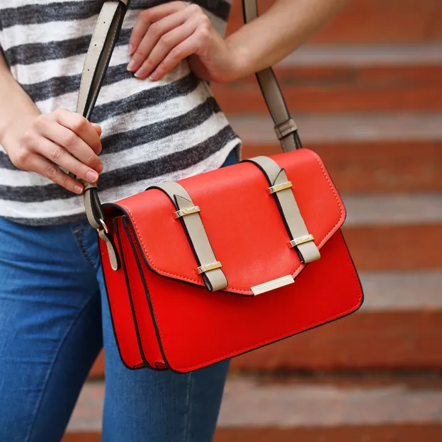 Deze Uniqlo-tas onder de 30 euro is dé trend van de zomer – jij wordt er ook verliefd op!
