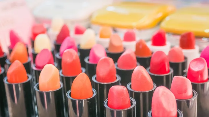 Lipstick 2022: Orange Is The New Red
