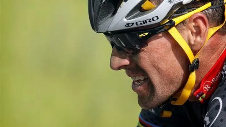 TOUR: Armstrong staat op kraken in de Alpen