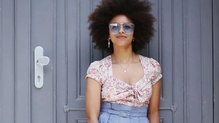 Hot summer? Met deze kleur loop je er koeltjes bij