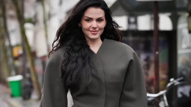 Vrouw met mooie look.