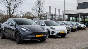 Tesla Model Y en andere stekkerauto’s op een Nederlands occasionterrein