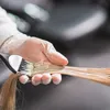 Haar verven: moet je je lokken wel of niet eerst wassen? | Nouveau